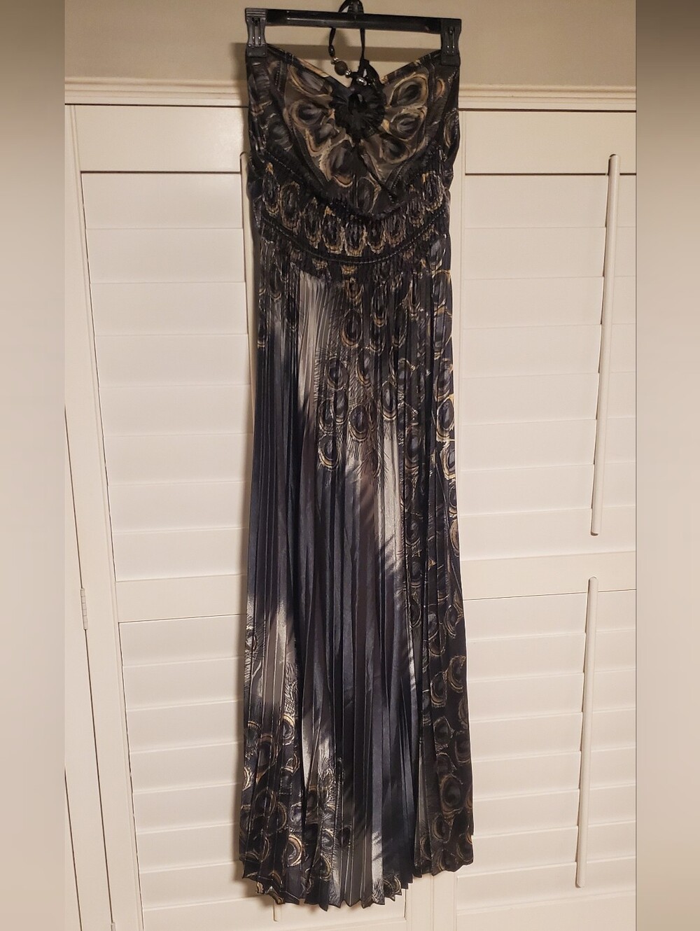 Peacock Print Maxi Dress - Picture 2 of 7
